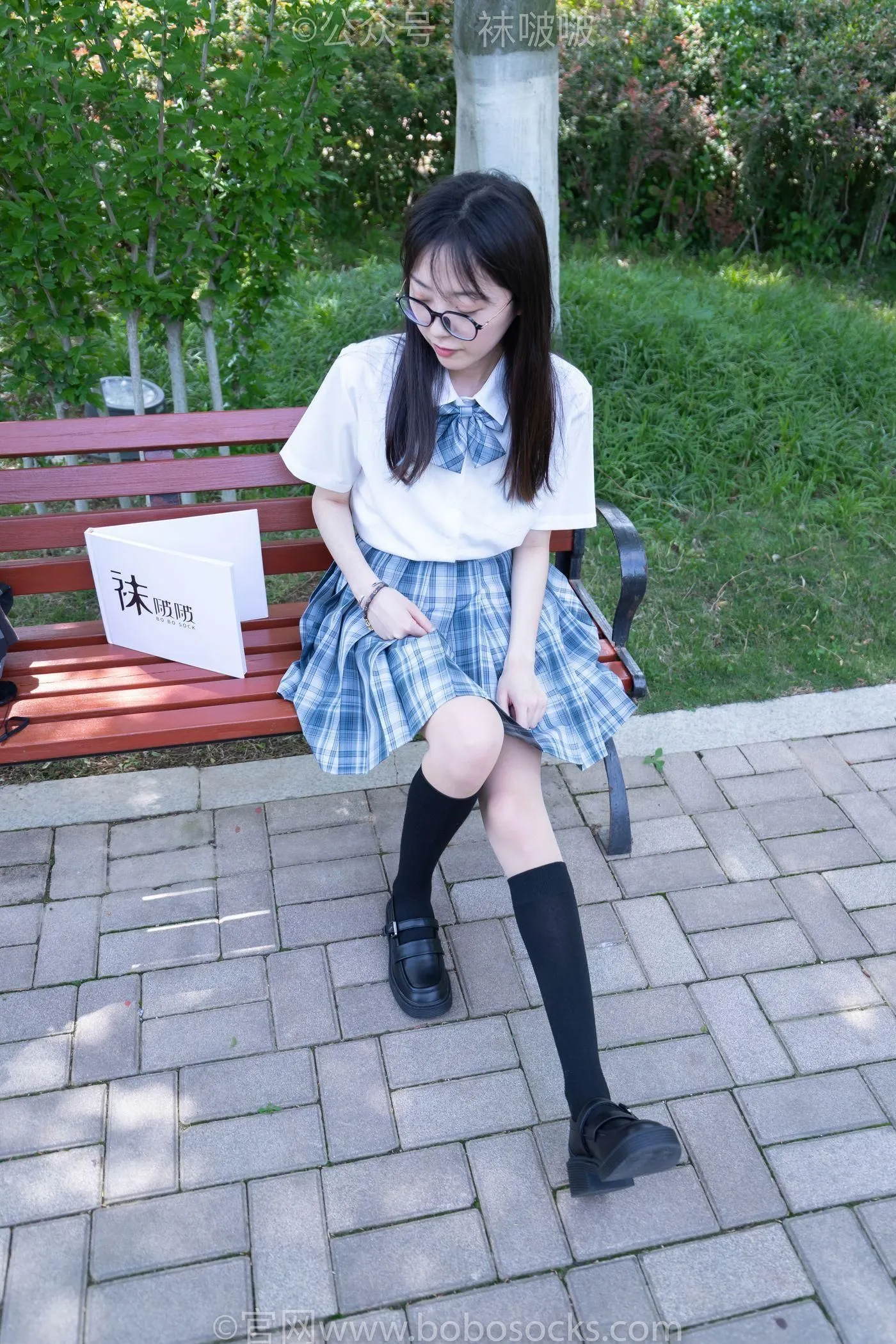 [BoBoSocks袜啵啵]NO.007 稚予-JK制服、皮鞋、黑色中筒棉袜、肉丝 [143P]插图